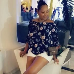 Meet your Posher, Nicole